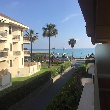 A Due Passi Dal Mare Διαμέρισμα Vallecrosia Εξωτερικό φωτογραφία