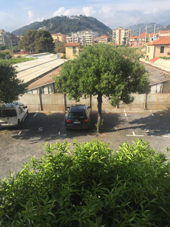 A Due Passi Dal Mare Διαμέρισμα Vallecrosia Εξωτερικό φωτογραφία