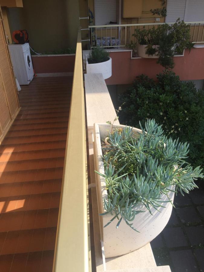 A Due Passi Dal Mare Διαμέρισμα Vallecrosia Εξωτερικό φωτογραφία